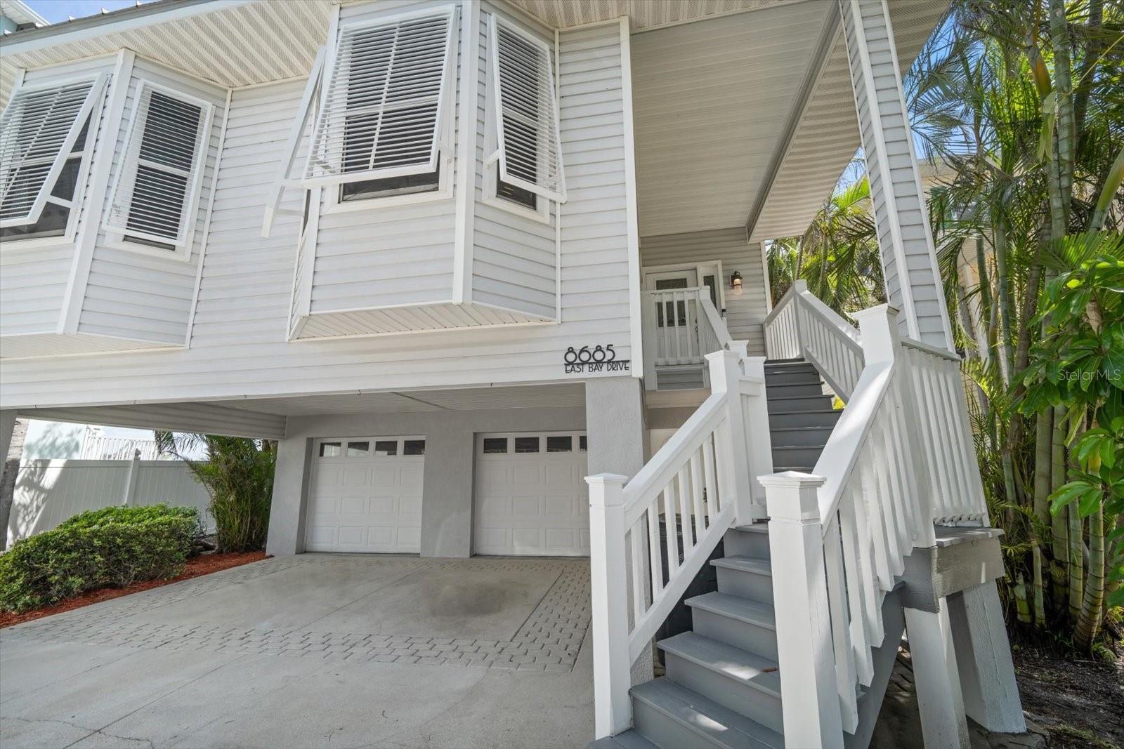 8685 E BAY DR, TREASURE ISLAND, FL, 33706