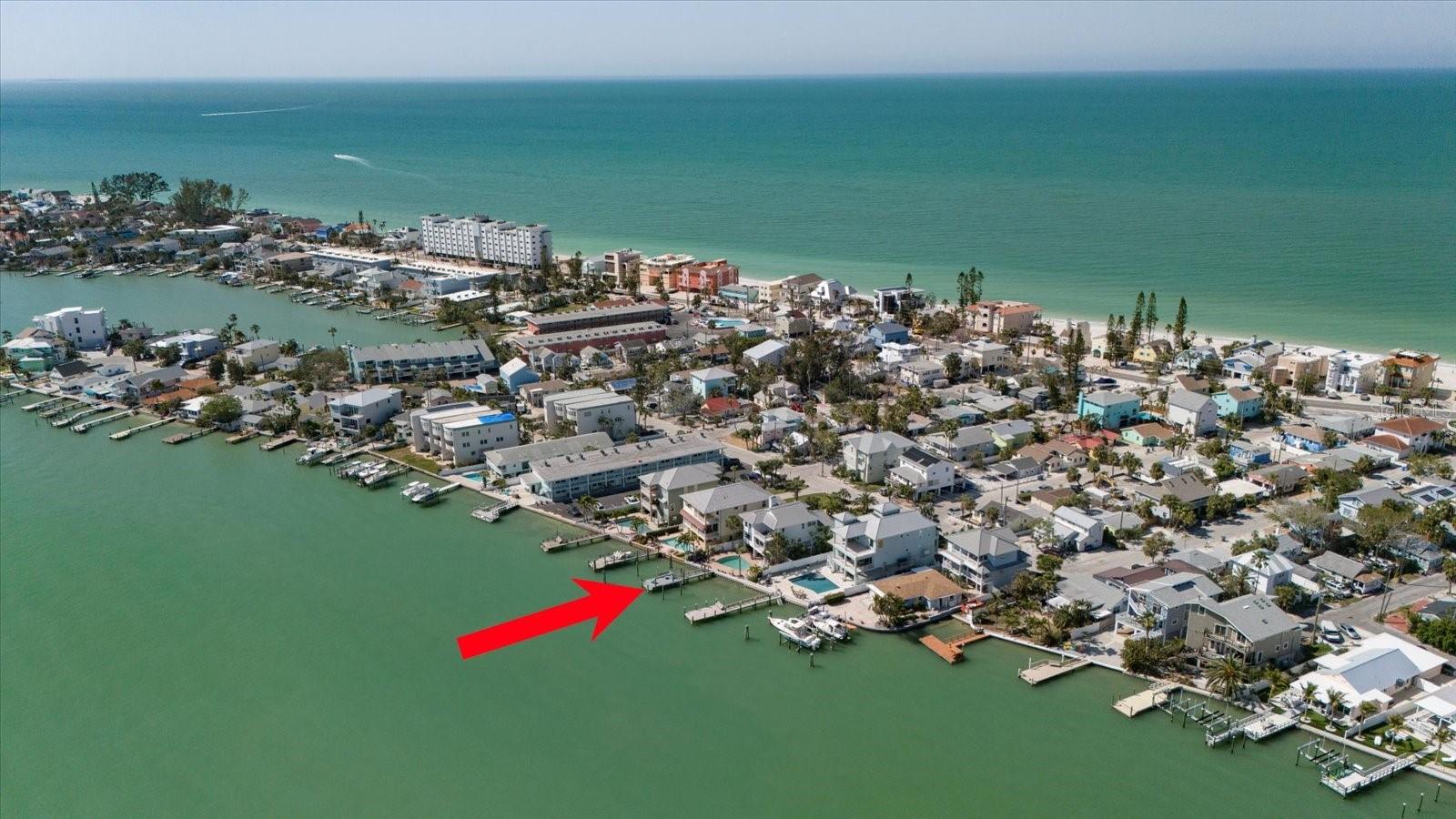 8685 E BAY DR, TREASURE ISLAND, FL, 33706