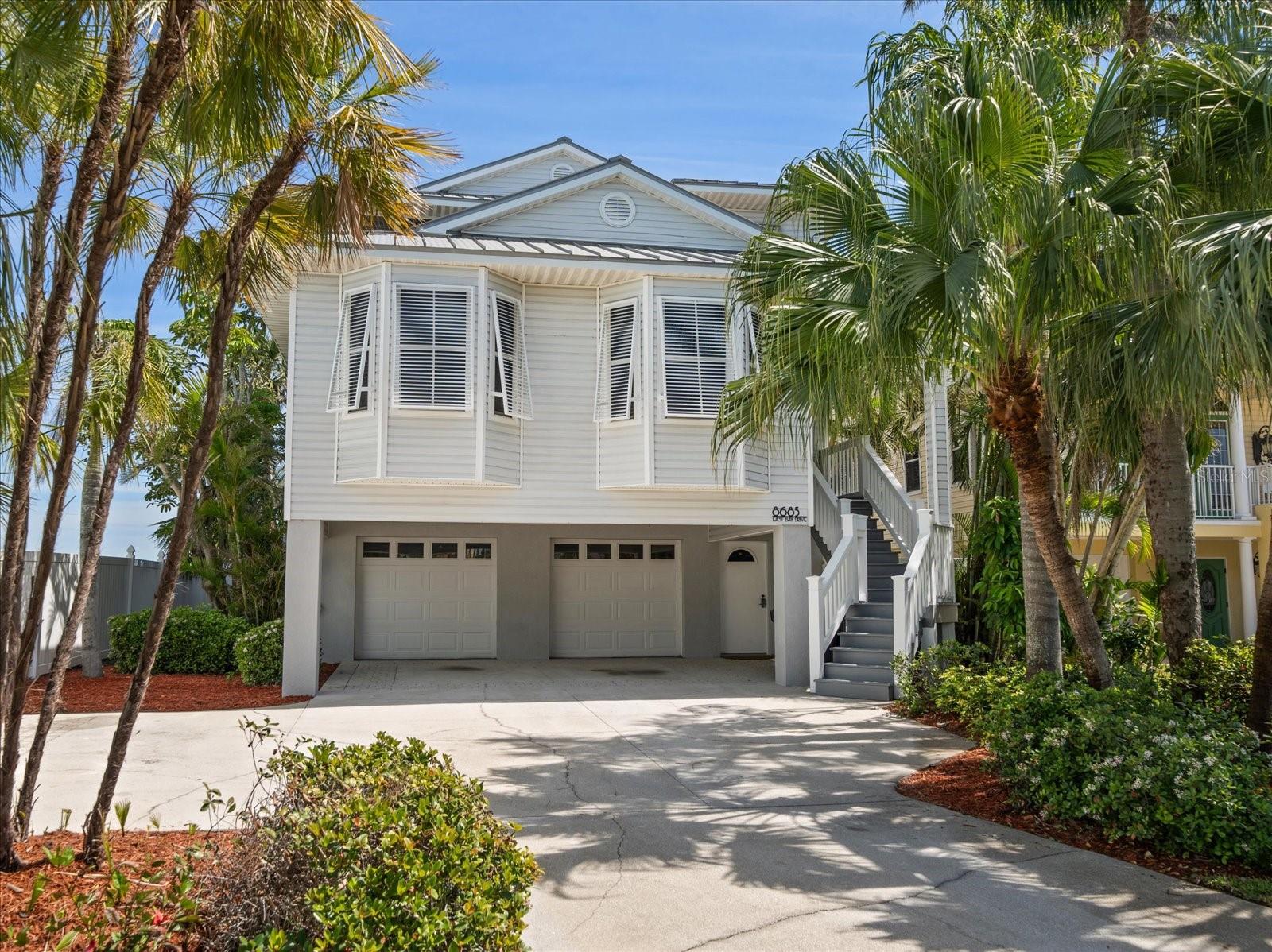 8685 E BAY DR, TREASURE ISLAND, FL, 33706