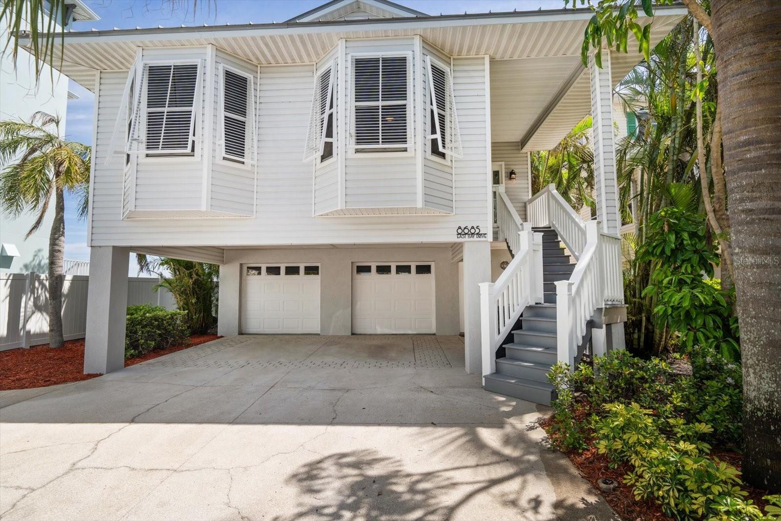 8685 E BAY DR, TREASURE ISLAND, FL, 33706