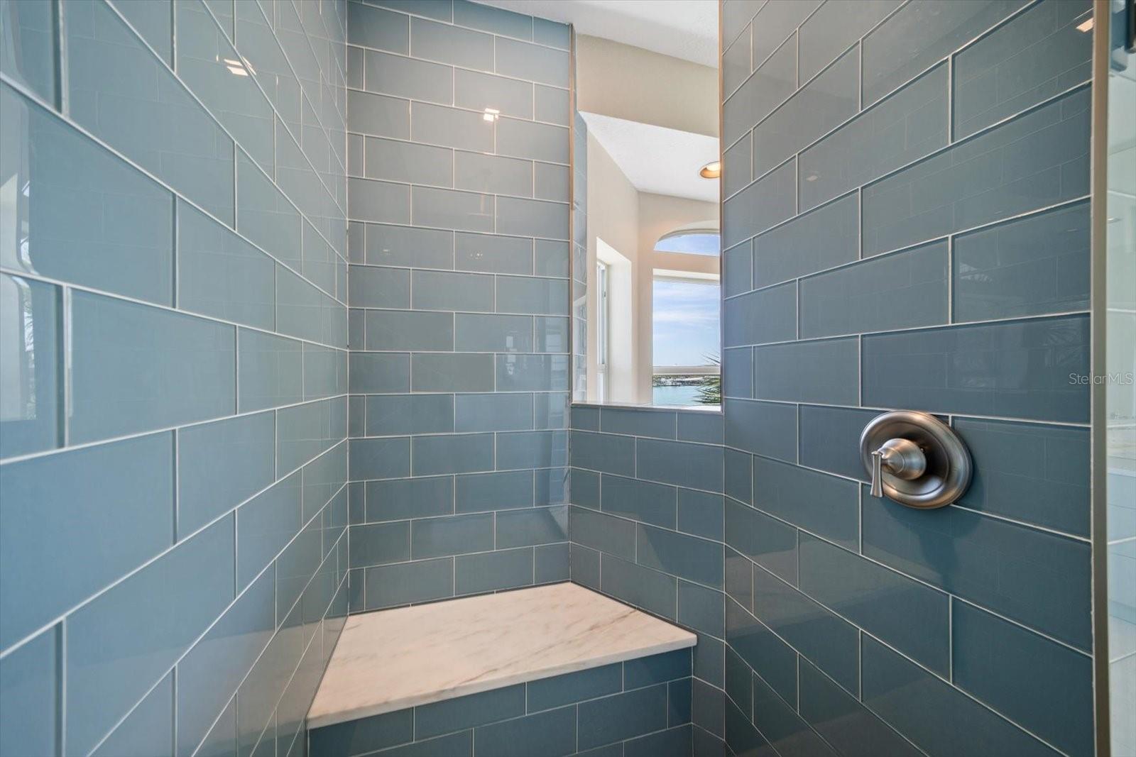 8685 E BAY DR, TREASURE ISLAND, FL, 33706