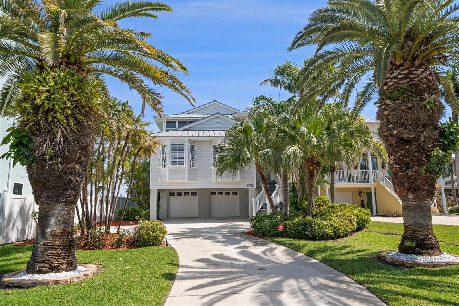 8685 E BAY DR, TREASURE ISLAND, FL, 33706