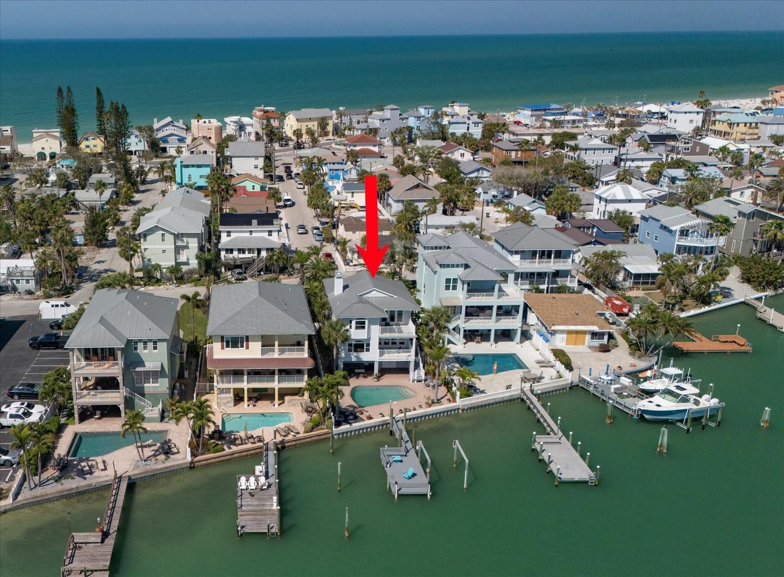 8685 E BAY DR, TREASURE ISLAND, FL, 33706