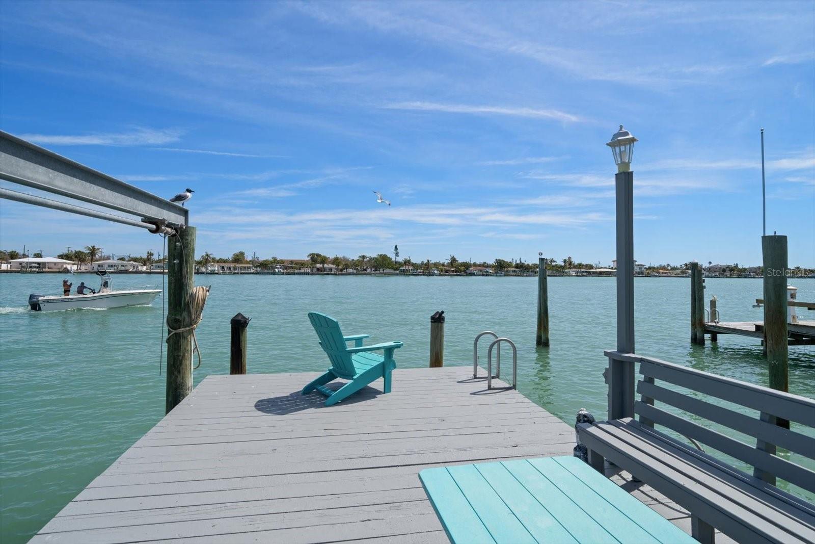 8685 E BAY DR, TREASURE ISLAND, FL, 33706