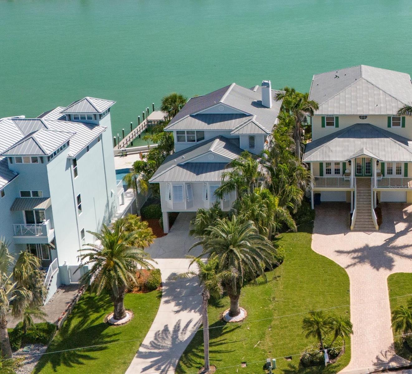 8685 E BAY DR, TREASURE ISLAND, FL, 33706
