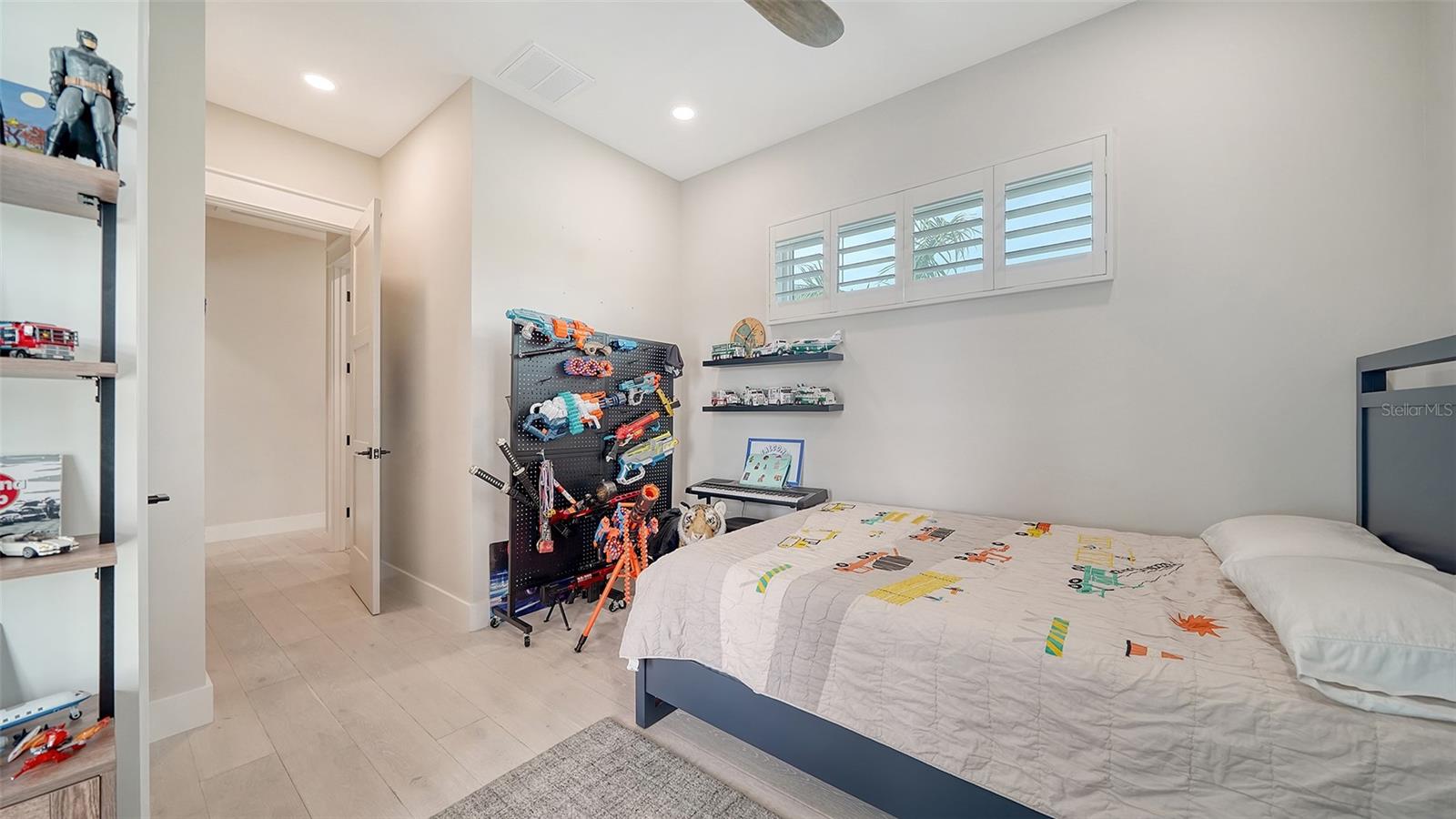 5930 BRIARWOOD AVE, SARASOTA, FL, 34231