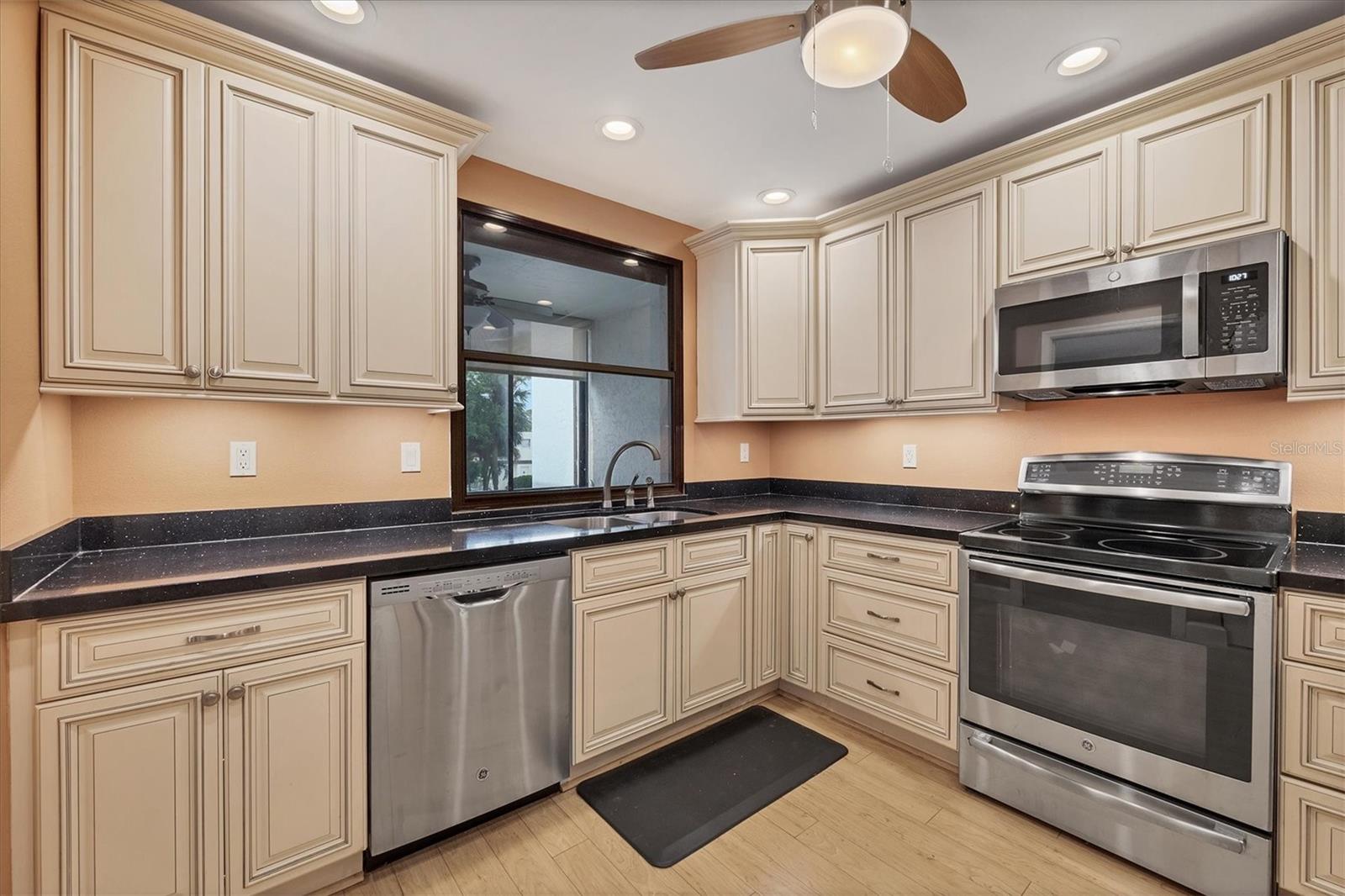 5042 MARSH FIELD RD #16, SARASOTA, FL, 34235