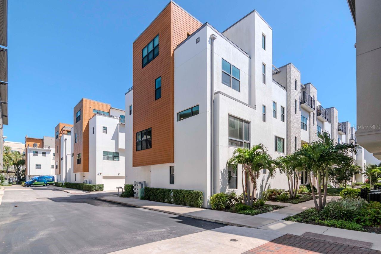 2511 N GRADY AVE #52, TAMPA, FL, 33607