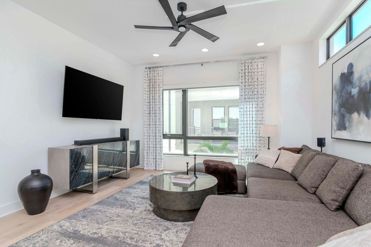 2511 N GRADY AVE #52, TAMPA, FL, 33607