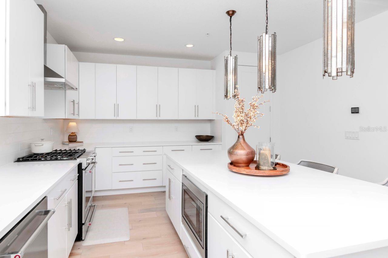 2511 N GRADY AVE #52, TAMPA, FL, 33607