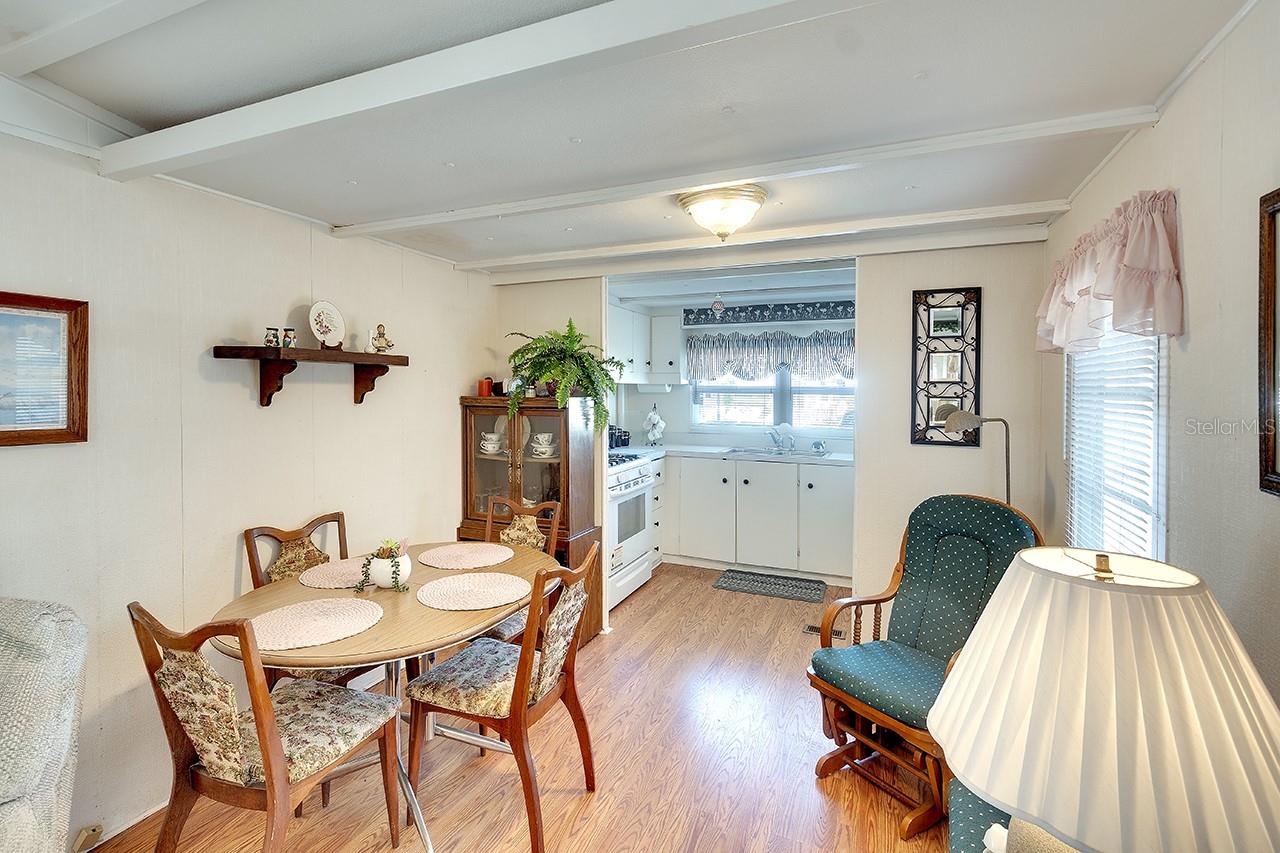 2042 DETROITER ST, SARASOTA, FL, 34231