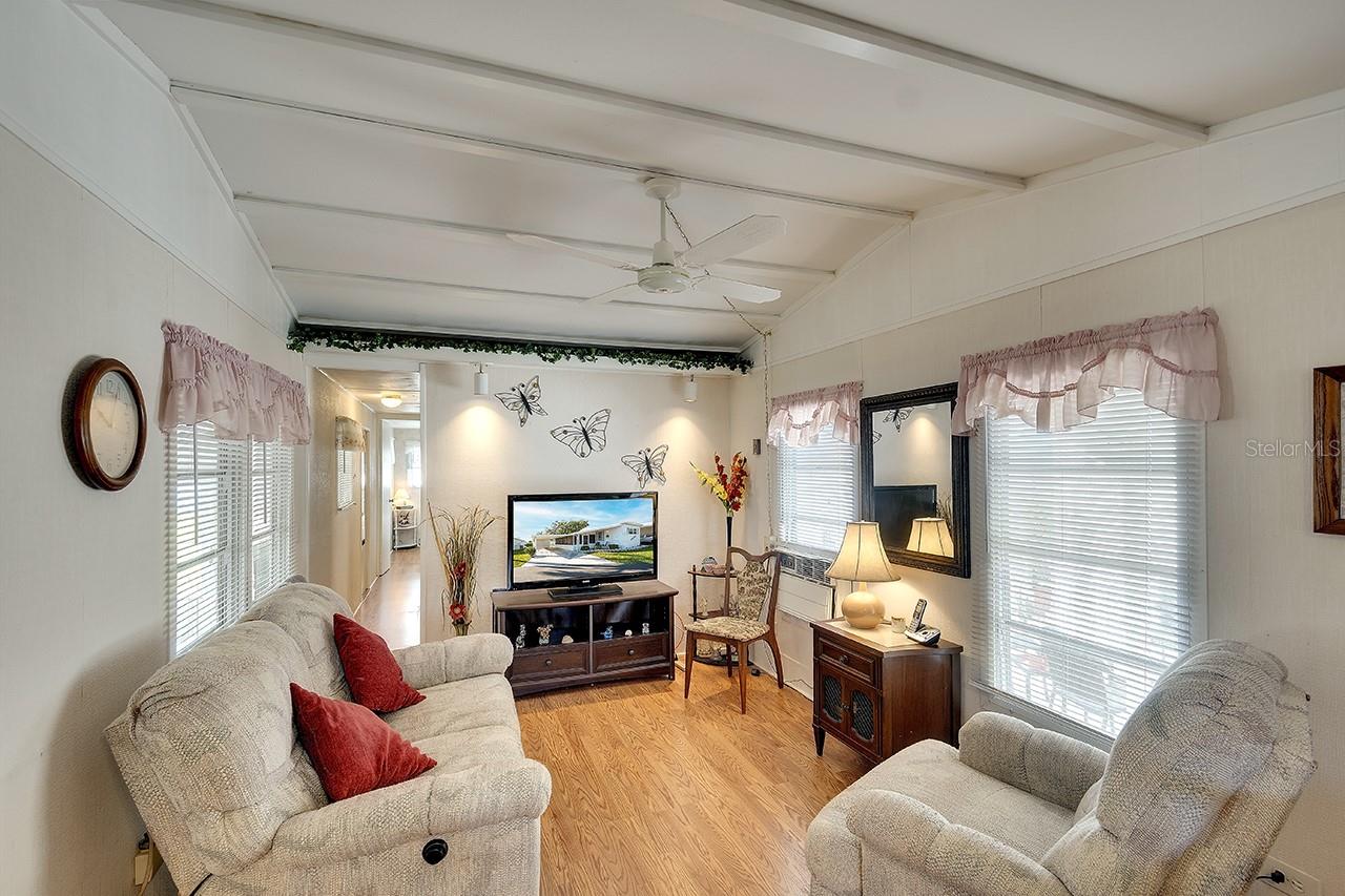 2042 DETROITER ST, SARASOTA, FL, 34231