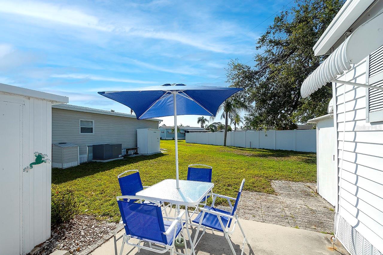 2042 DETROITER ST, SARASOTA, FL, 34231