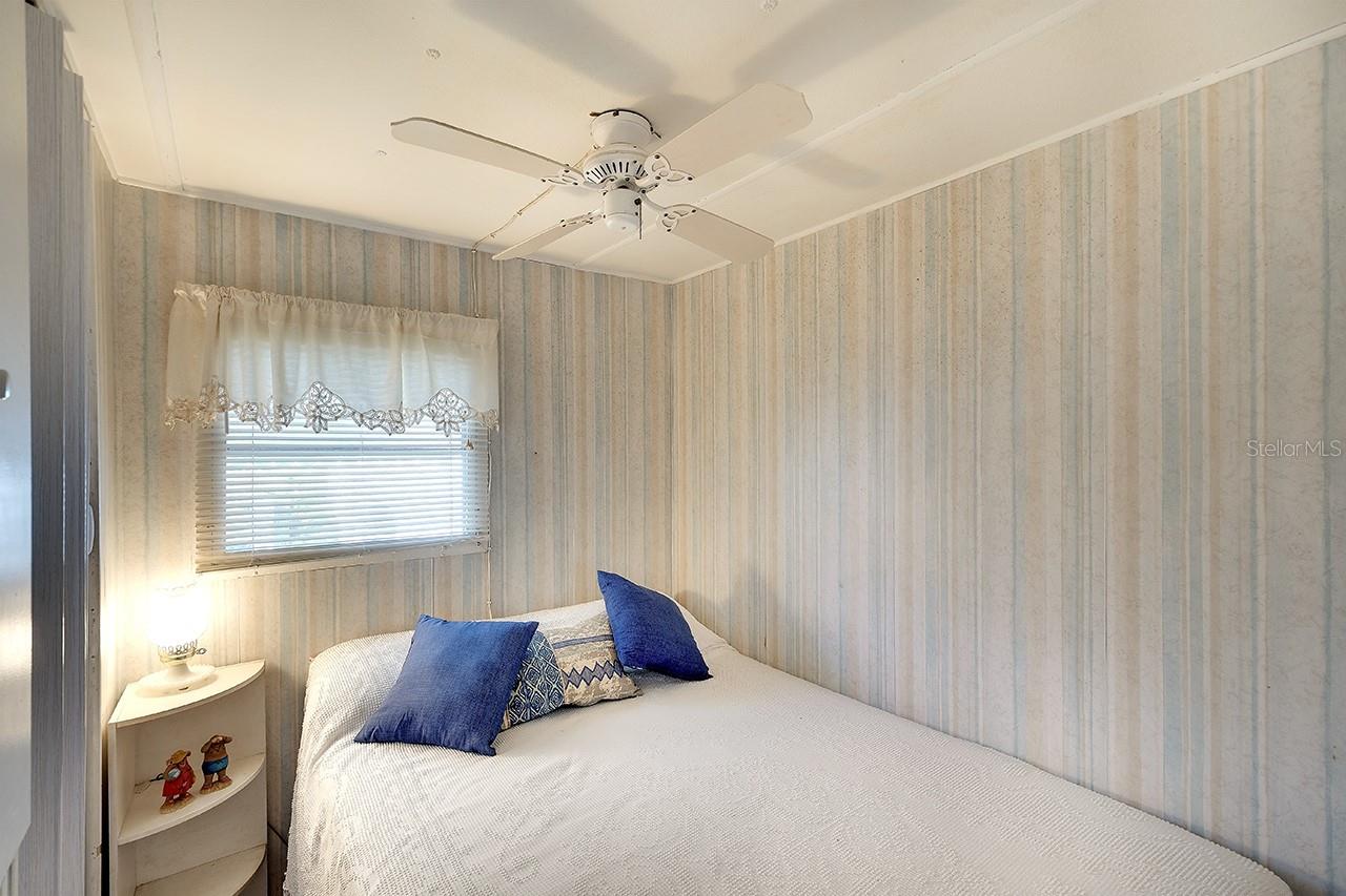 2042 DETROITER ST, SARASOTA, FL, 34231