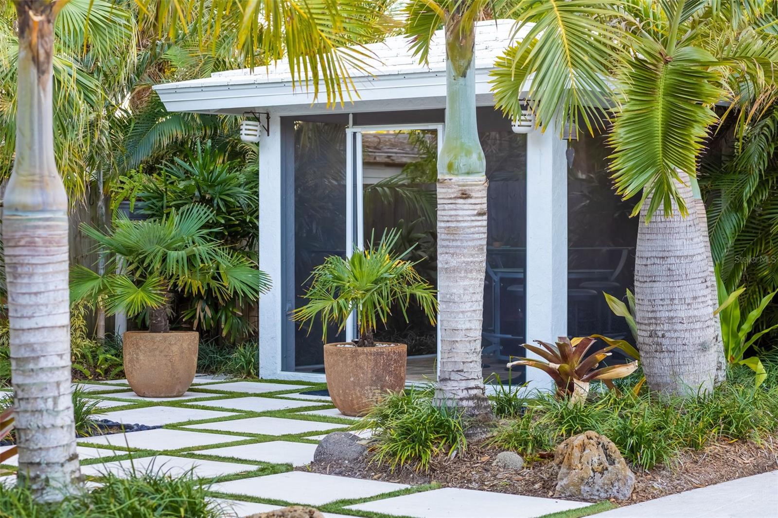 494 SAPPHIRE DR, SARASOTA, FL, 34234