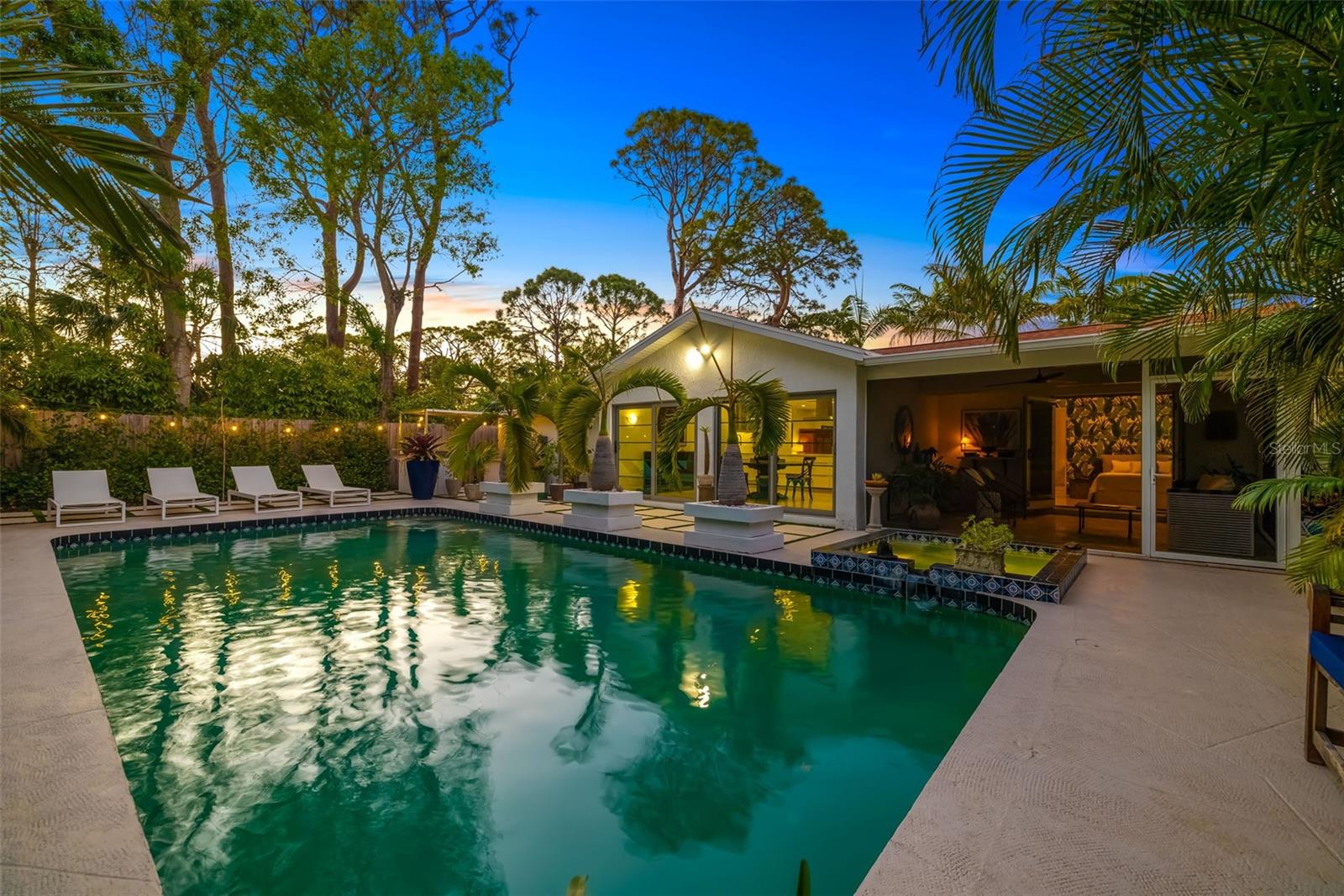 494 SAPPHIRE DR, SARASOTA, FL, 34234