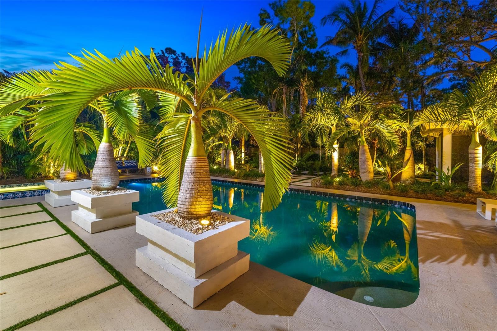 494 SAPPHIRE DR, SARASOTA, FL, 34234