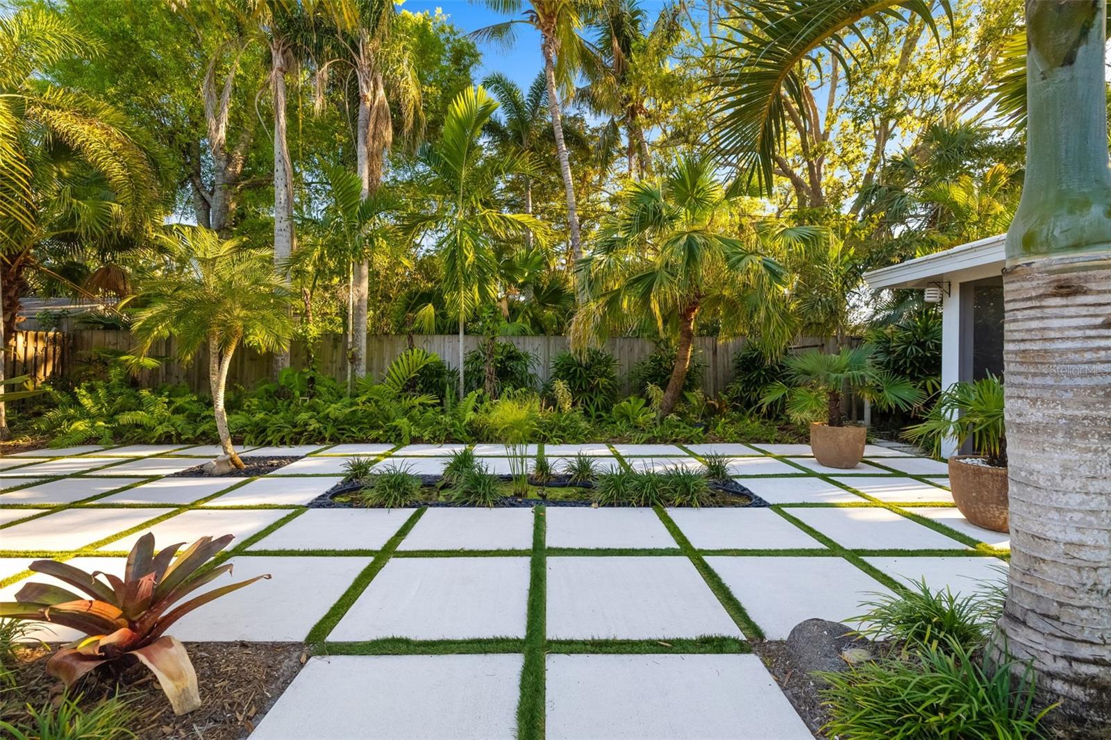 494 SAPPHIRE DR, SARASOTA, FL, 34234