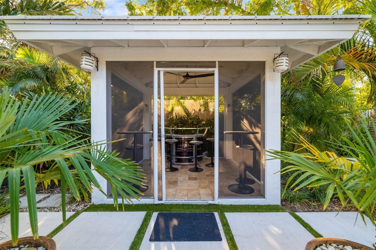 494 SAPPHIRE DR, SARASOTA, FL, 34234