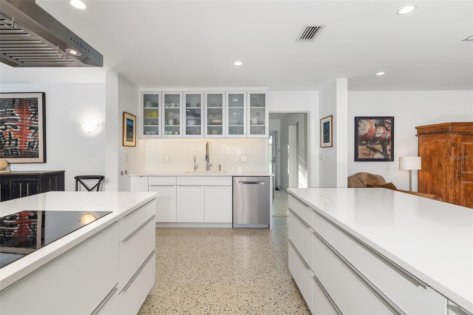 494 SAPPHIRE DR, SARASOTA, FL, 34234