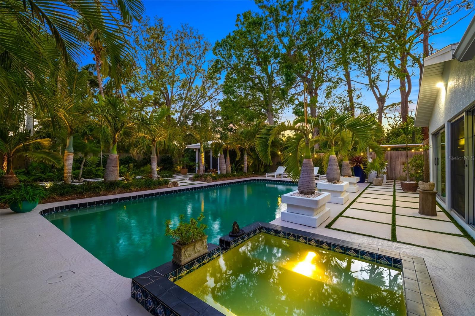 494 SAPPHIRE DR, SARASOTA, FL, 34234