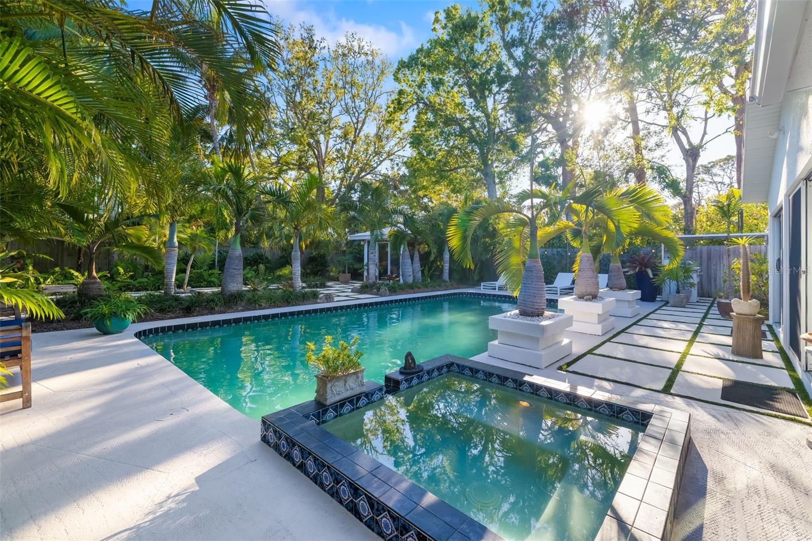 494 SAPPHIRE DR, SARASOTA, FL, 34234