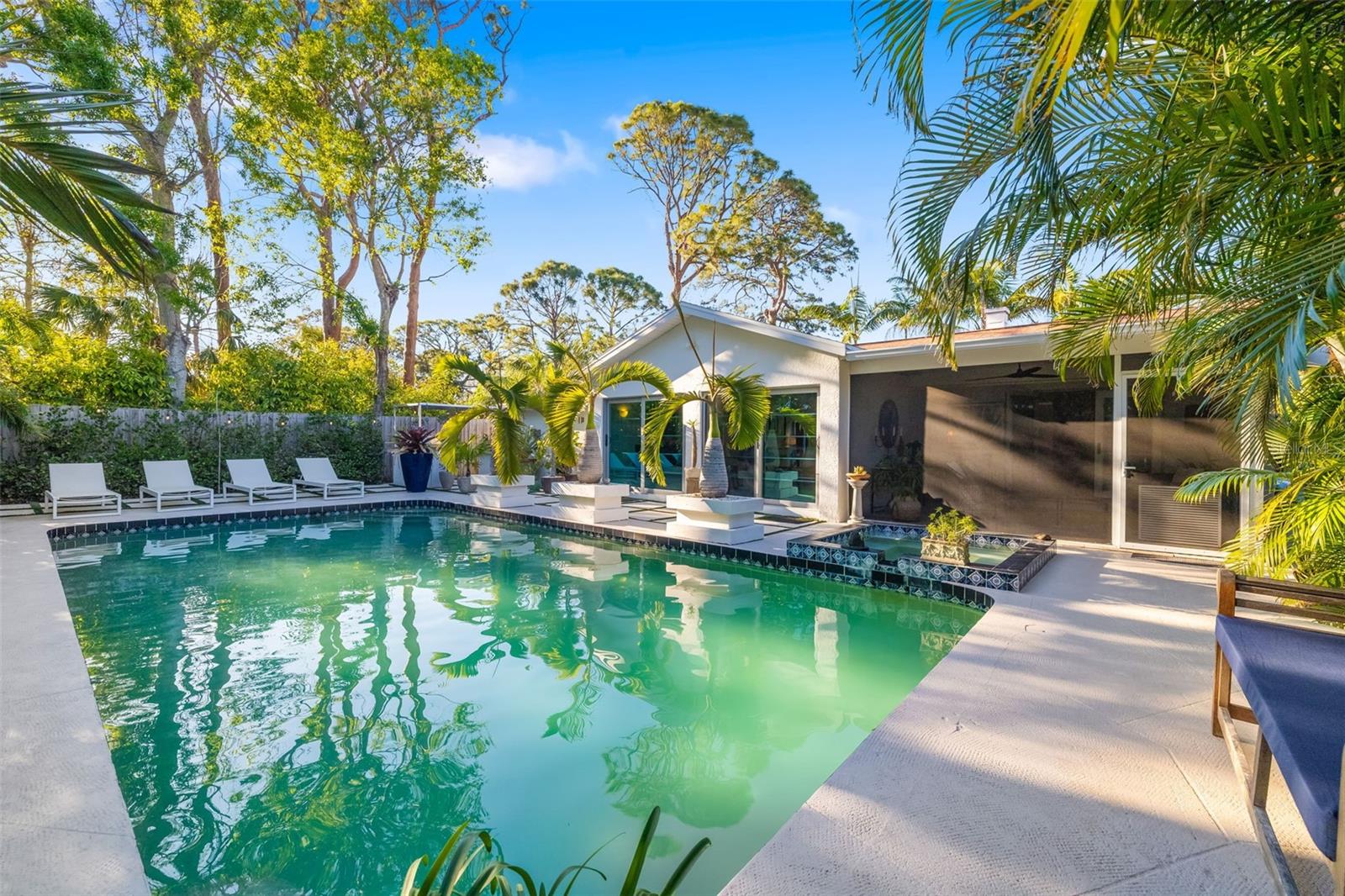 494 SAPPHIRE DR, SARASOTA, FL, 34234