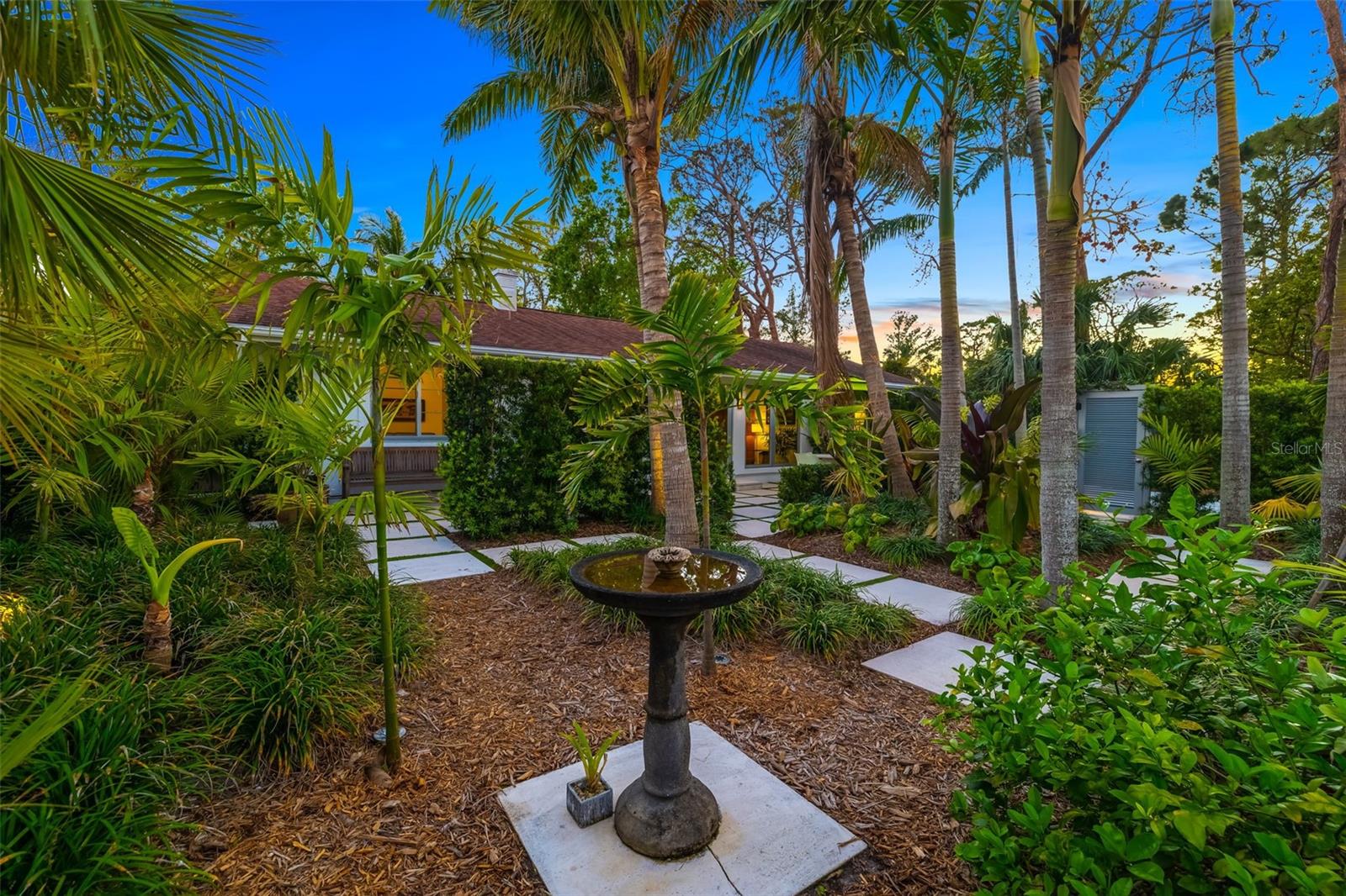 494 SAPPHIRE DR, SARASOTA, FL, 34234
