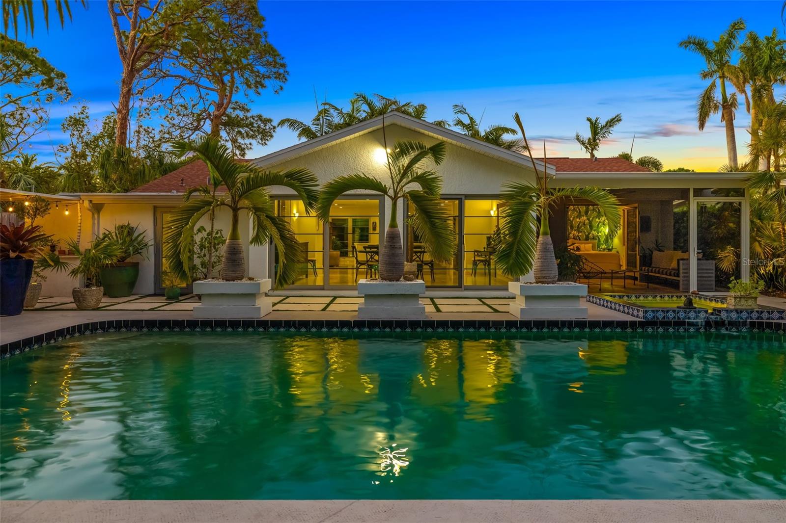 494 SAPPHIRE DR, SARASOTA, FL, 34234