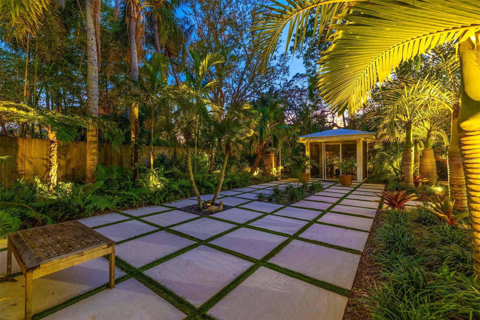 494 SAPPHIRE DR, SARASOTA, FL, 34234