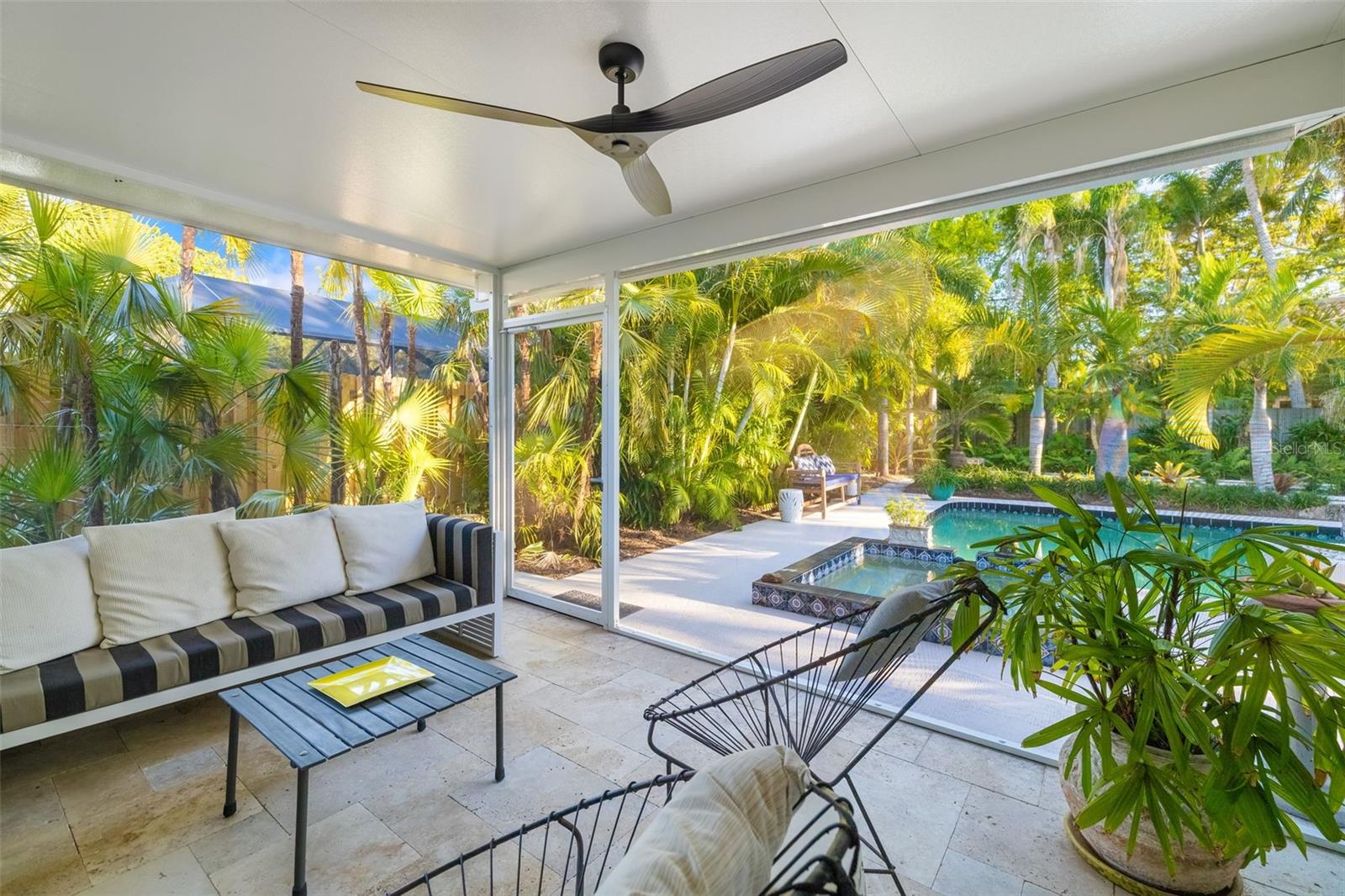 494 SAPPHIRE DR, SARASOTA, FL, 34234