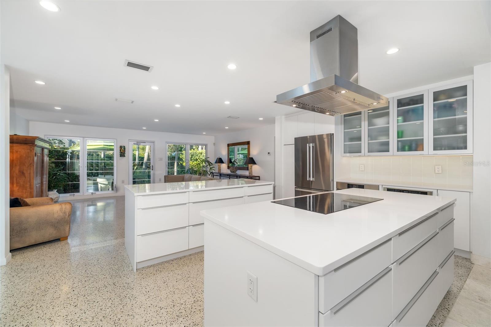 494 SAPPHIRE DR, SARASOTA, FL, 34234