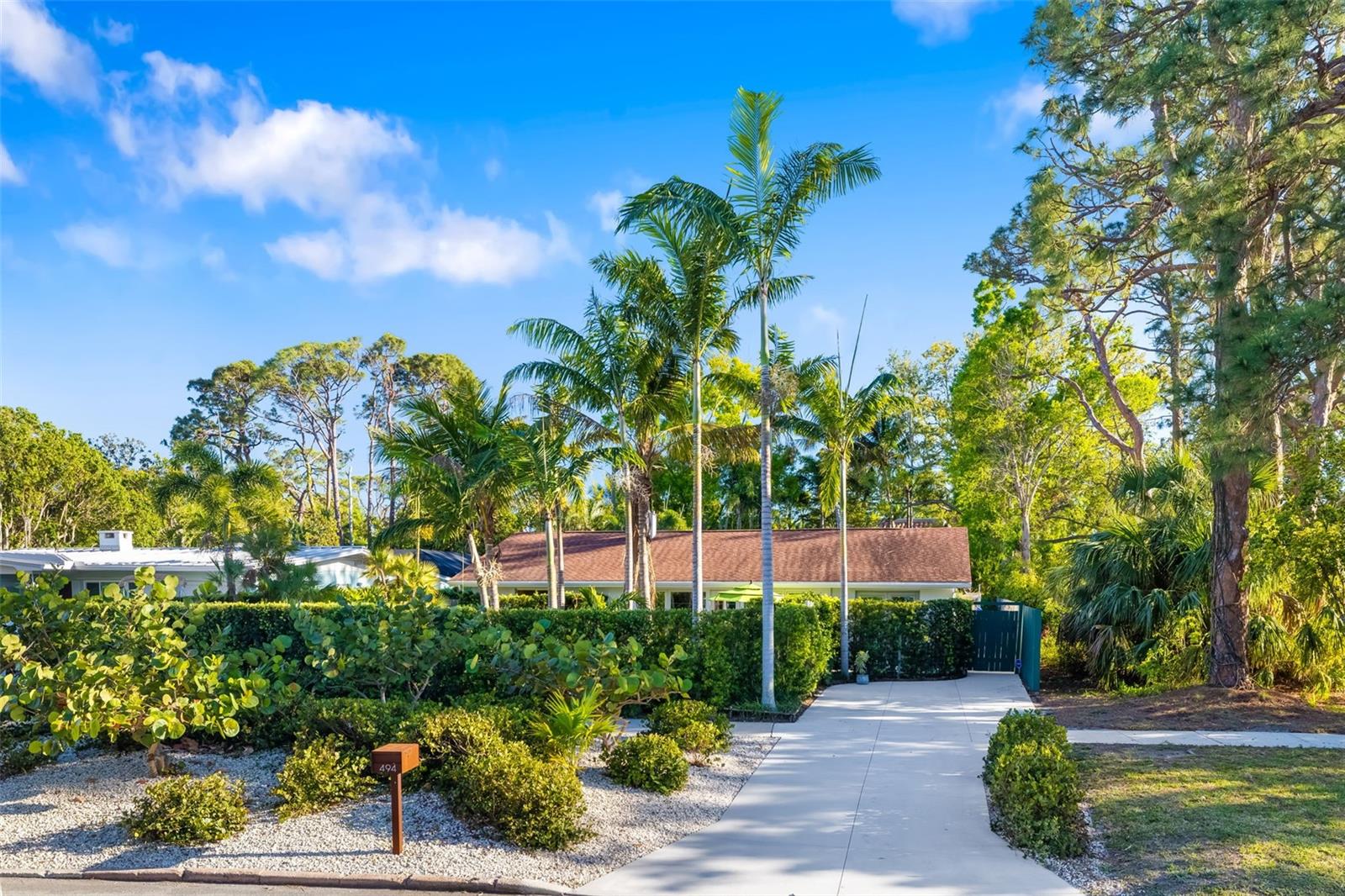 494 SAPPHIRE DR, SARASOTA, FL, 34234