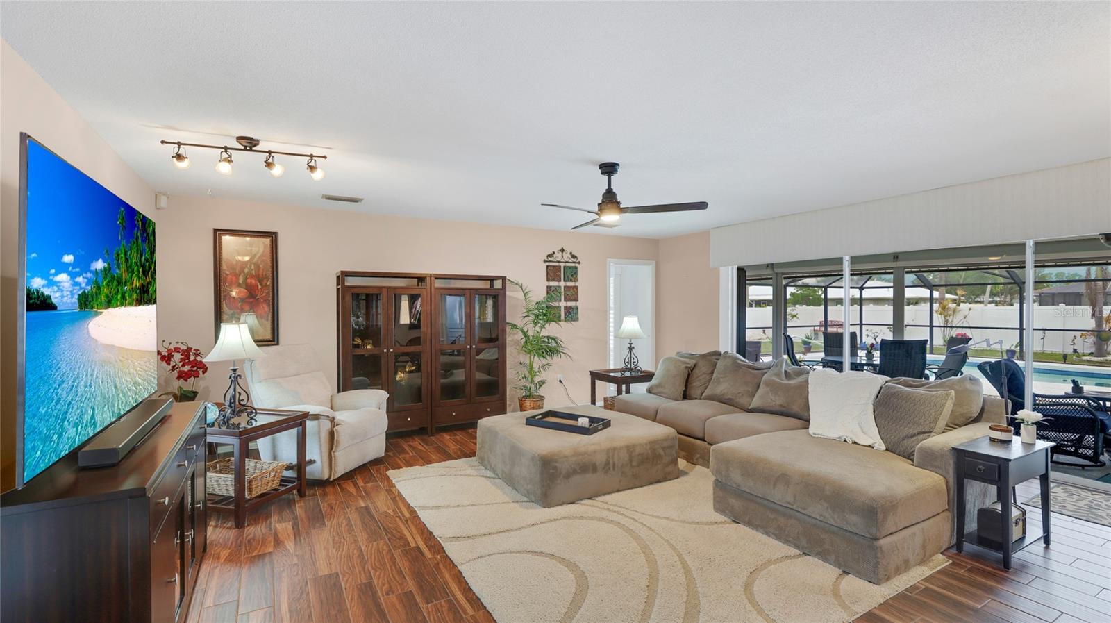 504 WHITFIELD AVE, SARASOTA, FL, 34243