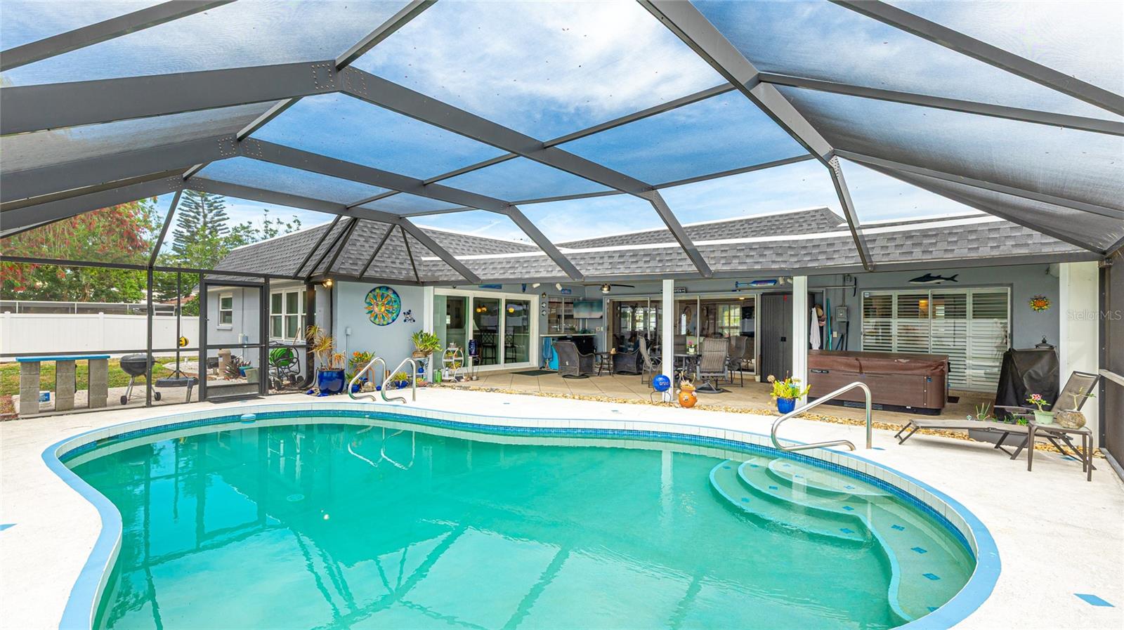 504 WHITFIELD AVE, SARASOTA, FL, 34243