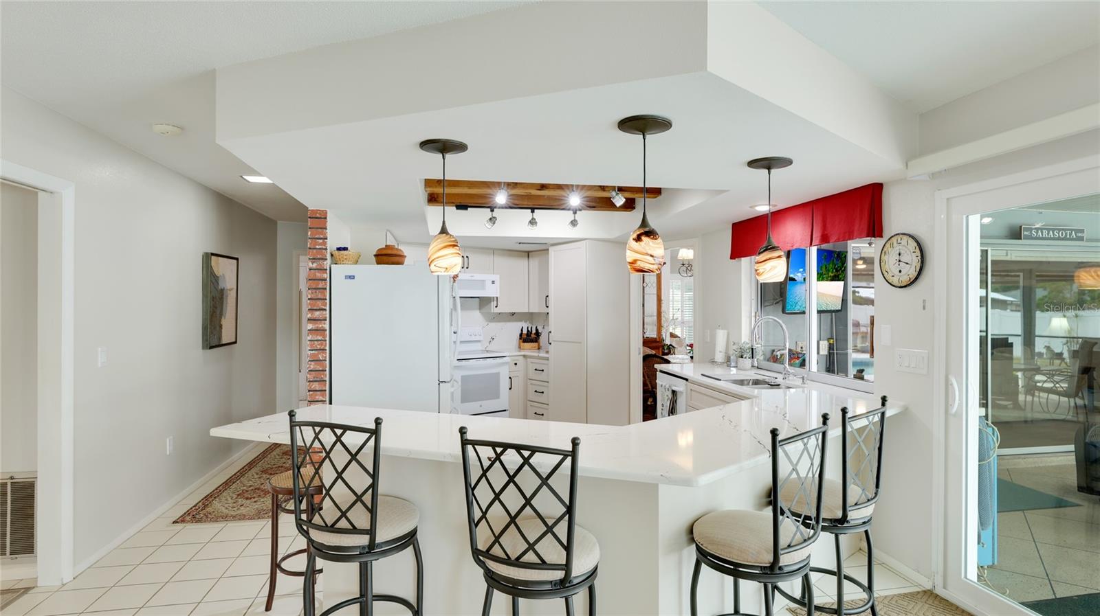 504 WHITFIELD AVE, SARASOTA, FL, 34243