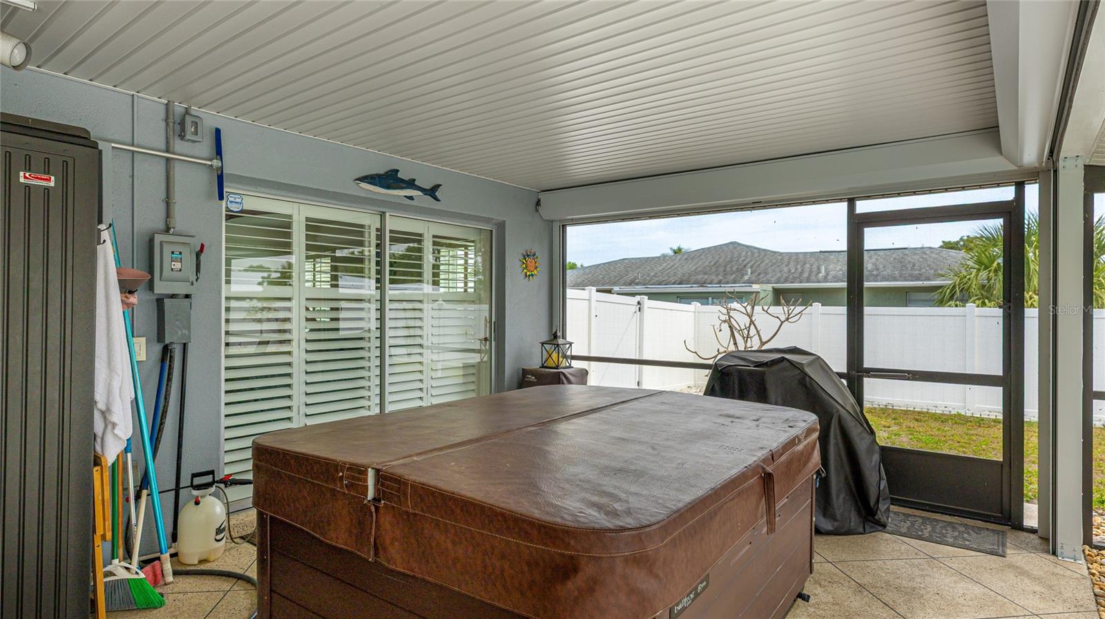 504 WHITFIELD AVE, SARASOTA, FL, 34243