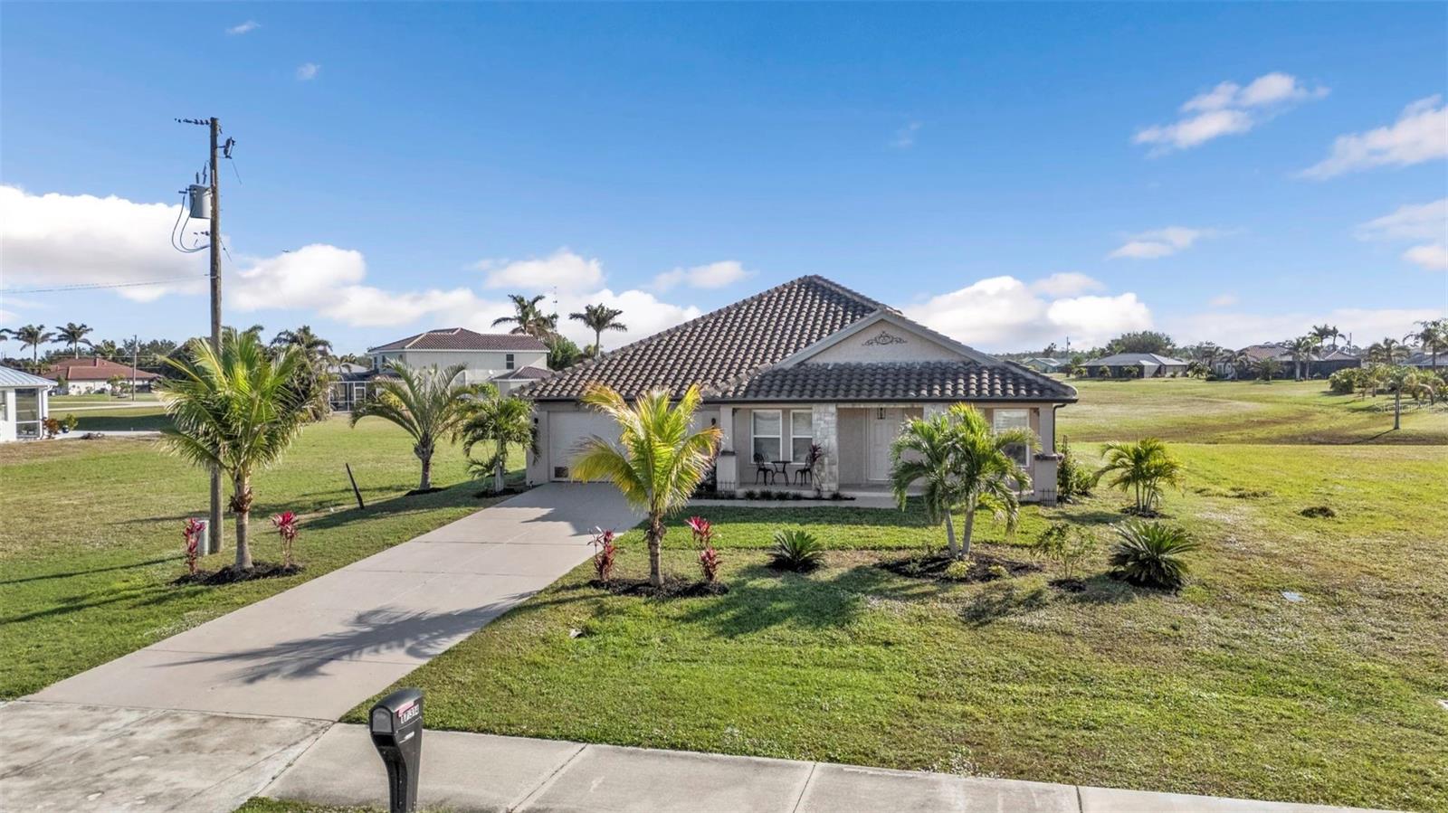 17314 CAPE HORN BLVD, PUNTA GORDA, FL, 33955