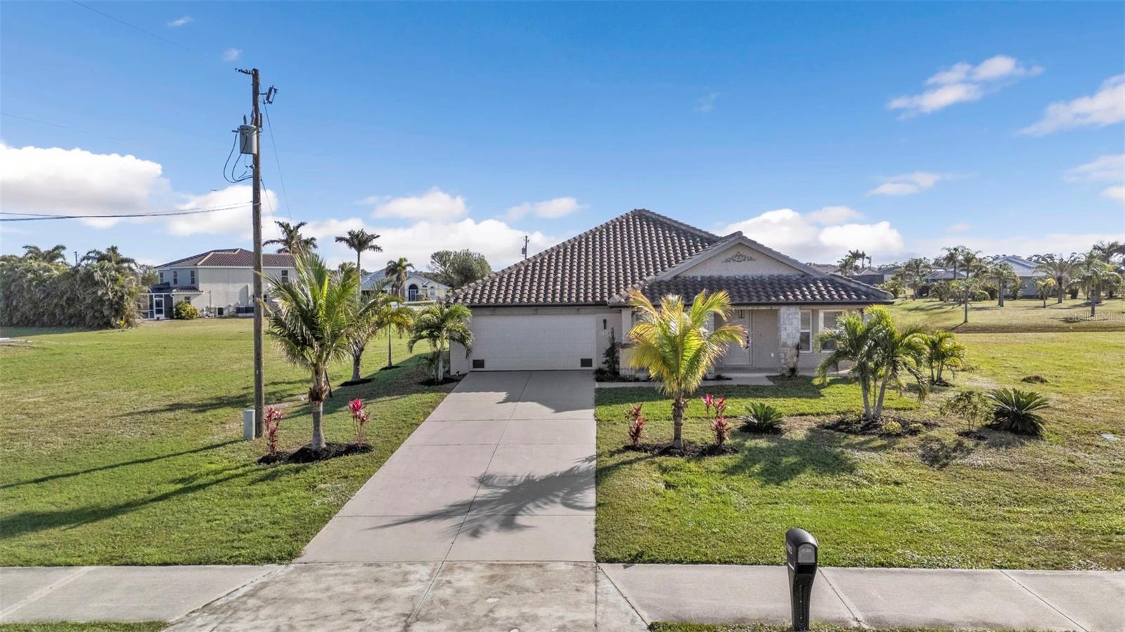 17314 CAPE HORN BLVD, PUNTA GORDA, FL, 33955