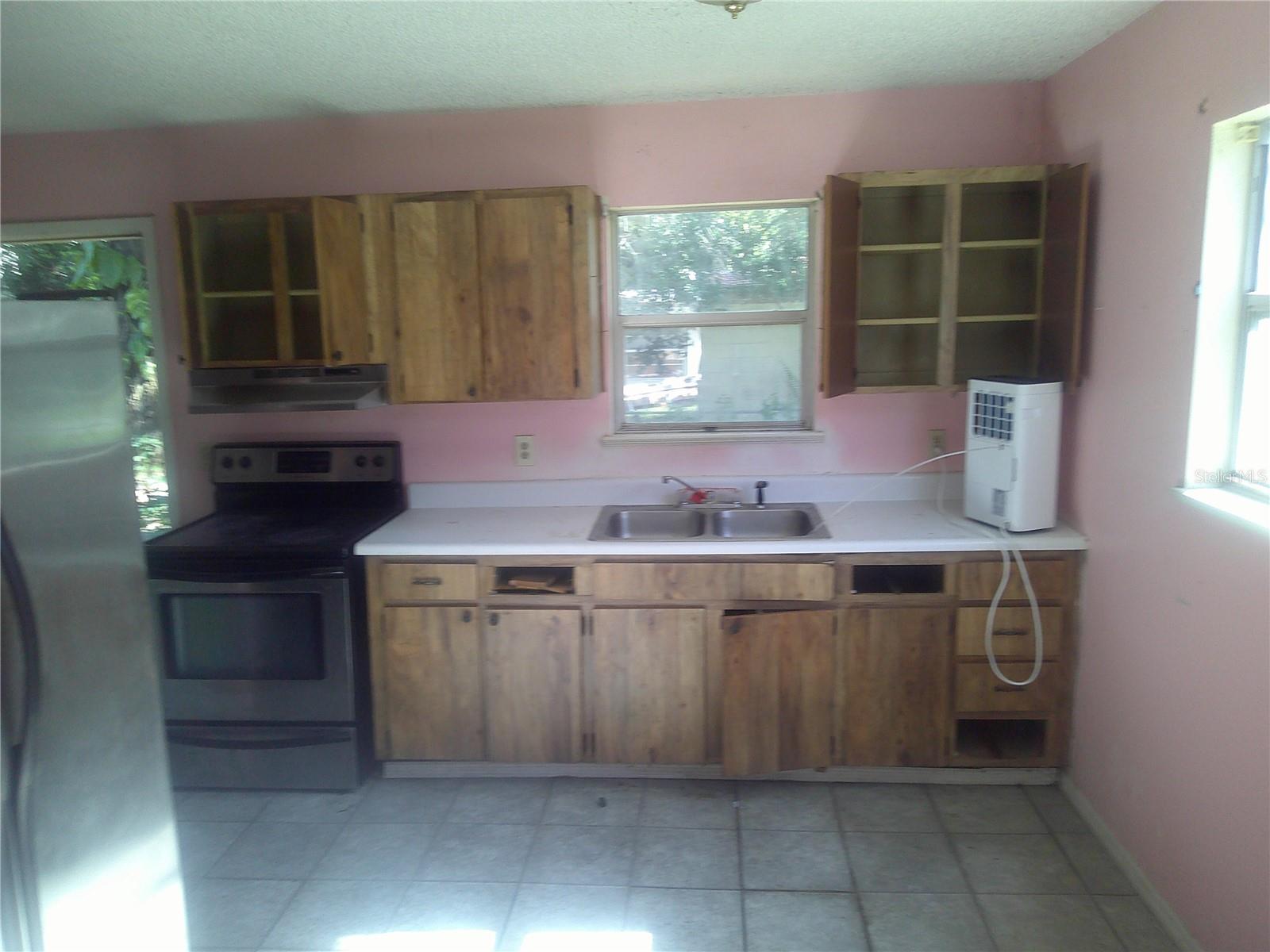 710 E 129TH AVE, TAMPA, FL, 33612