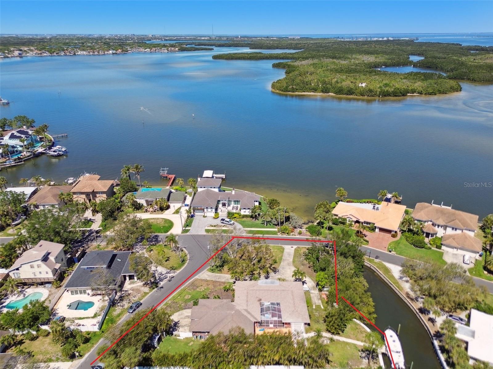 2180 BAYOU GRANDE BLVD NE, ST PETERSBURG, FL, 33703