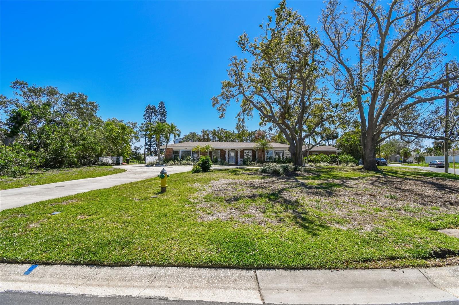 2180 BAYOU GRANDE BLVD NE, ST PETERSBURG, FL, 33703