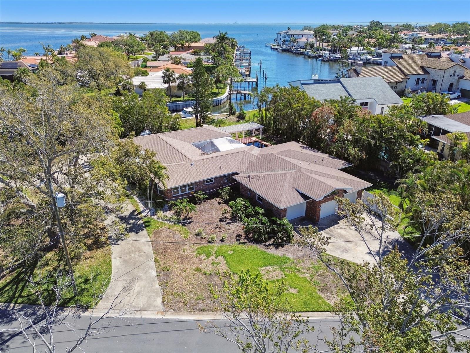 2180 BAYOU GRANDE BLVD NE, ST PETERSBURG, FL, 33703