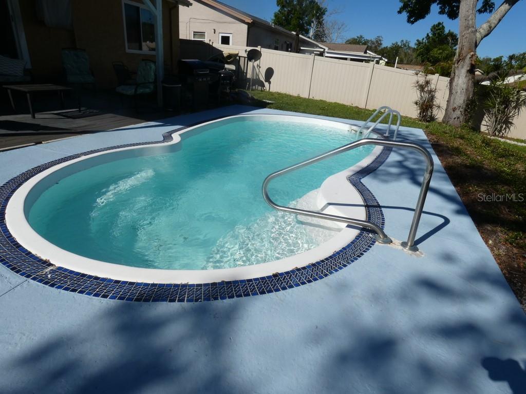 670 KIRKLAND CIR, DUNEDIN, FL, 34698