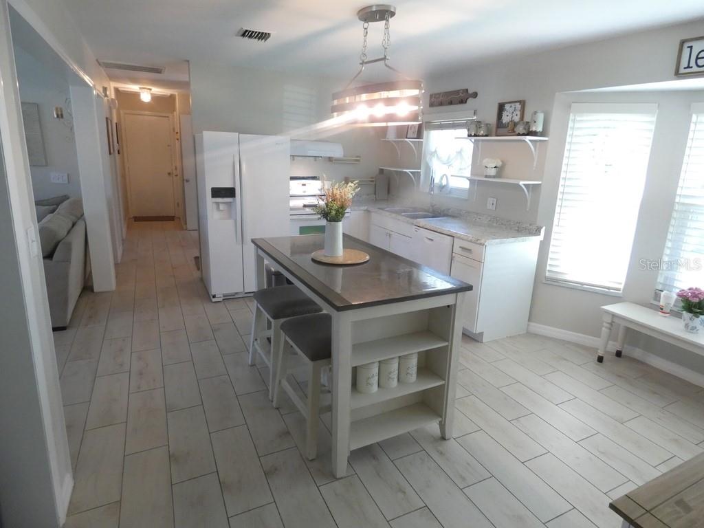 670 KIRKLAND CIR, DUNEDIN, FL, 34698