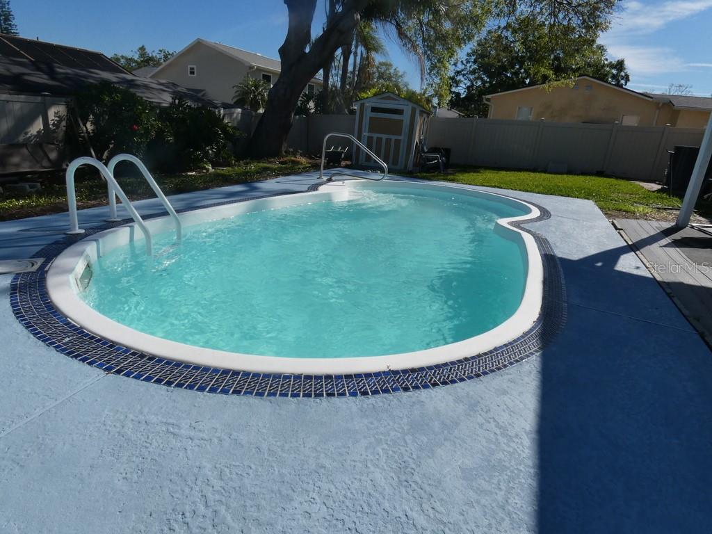 670 KIRKLAND CIR, DUNEDIN, FL, 34698