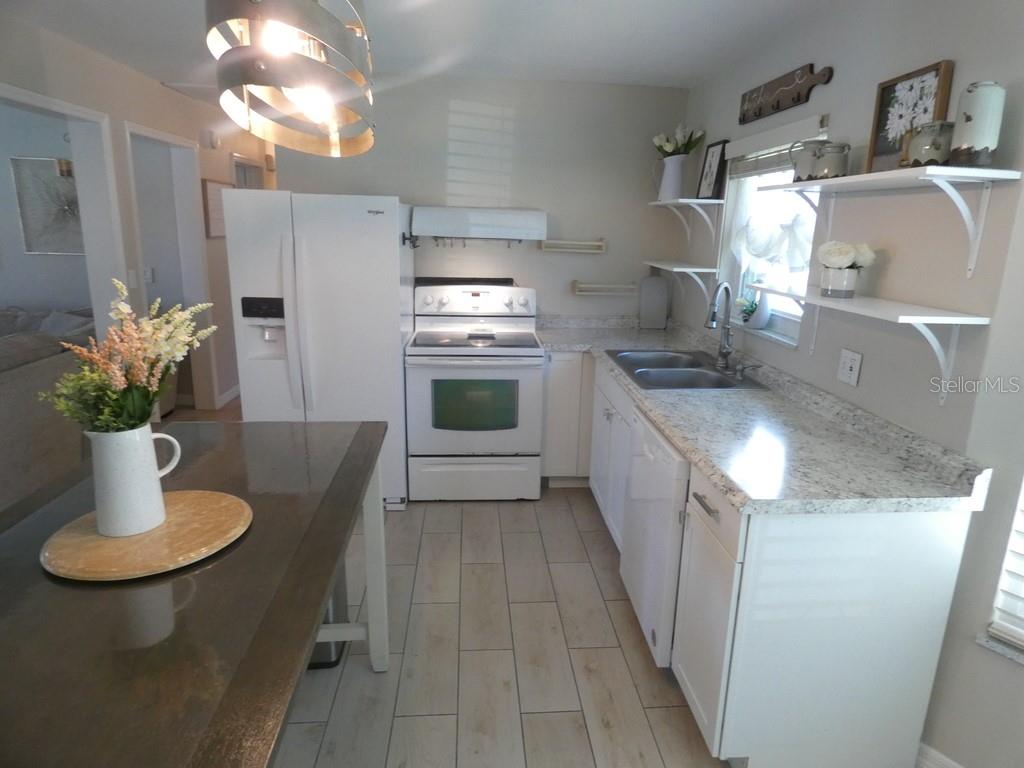 670 KIRKLAND CIR, DUNEDIN, FL, 34698