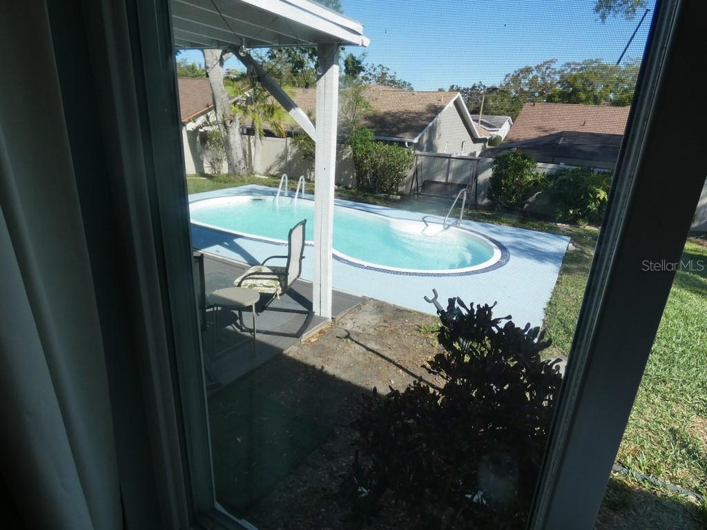 670 KIRKLAND CIR, DUNEDIN, FL, 34698