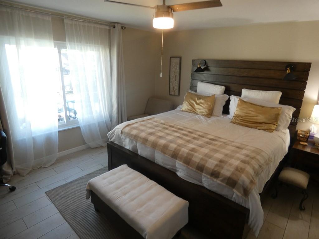 670 KIRKLAND CIR, DUNEDIN, FL, 34698