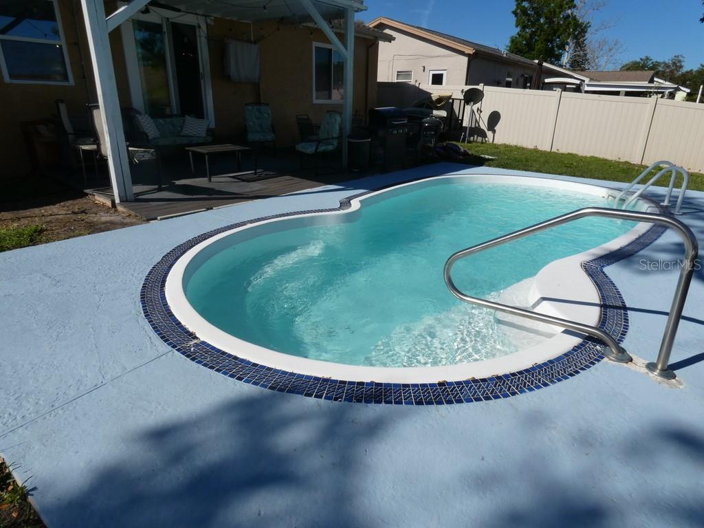670 KIRKLAND CIR, DUNEDIN, FL, 34698